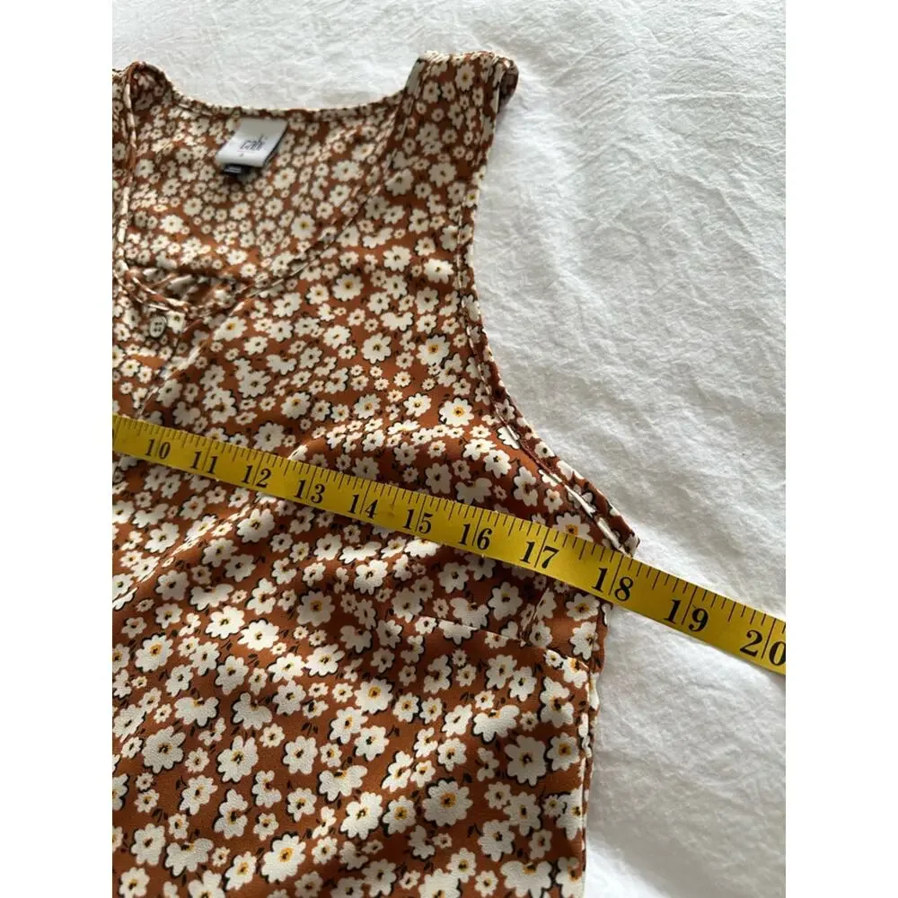 CAbi floral button-front top, size large - Picture 7 of 11
